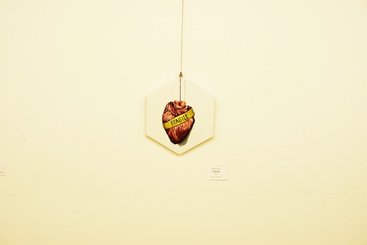 Schweineherz, 2019, Acryl auf Leinwand Schweineherz, 2019, Acryl auf Leinwand