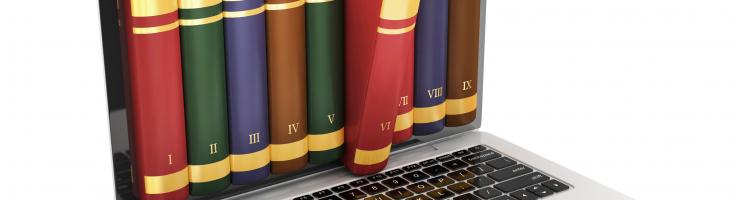 Bildmontage mit Büchern in einem Laptop-Bildschirm