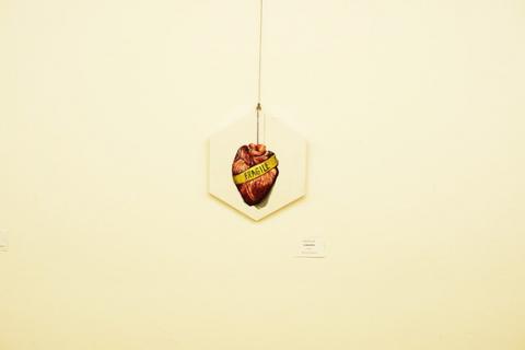 Schweineherz, 2019, Acryl auf Leinwand Schweineherz, 2019, Acryl auf Leinwand