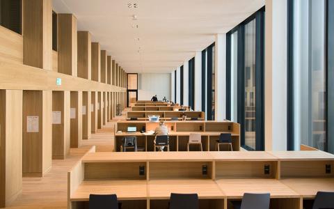 Lesebereich der Fachbibliothek Philologicum der LMU