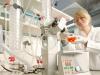 Wissenschaftlerin im Labor